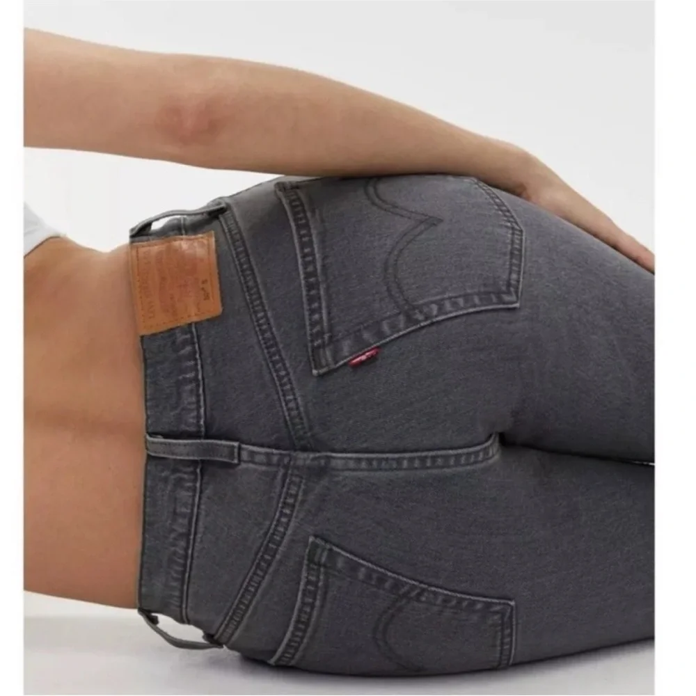 Levi’s Premium 501 Skinny Women’s Jeans in Cropped Black Denim w/ Raw Hem Sz 27 - Picture 7 of 16